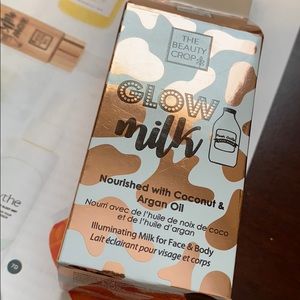 Glow milk highlighter
